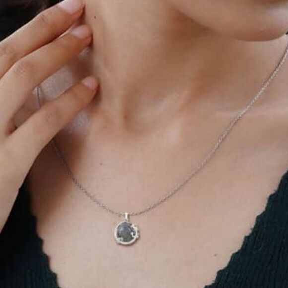 Mass Agate Dragon Sphere Pendant - Picture 10 of 13